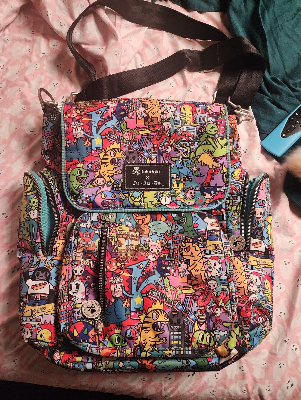 Ju-Ju-Be multicolor tokidoki printed messenger bag BE SPORTY KJC